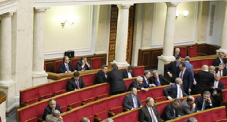 Янукович подписал изменения в регламент Рады