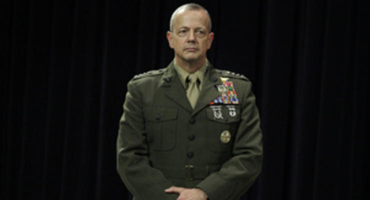 Генерал, замешанный в скандале вокруг Петрэуса, вновь командует в Афганистане