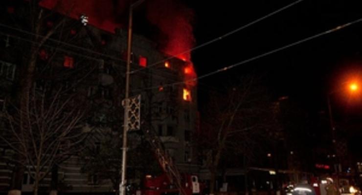 Жители квартир, сгоревших сегодня ночью в Киеве, получат по 10 тысяч гривен