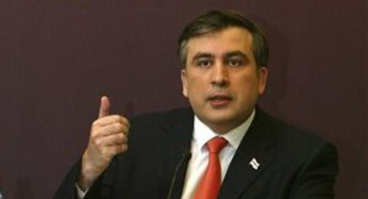 Парламент Грузии импичмент не планирует, но намерен урезать права президента