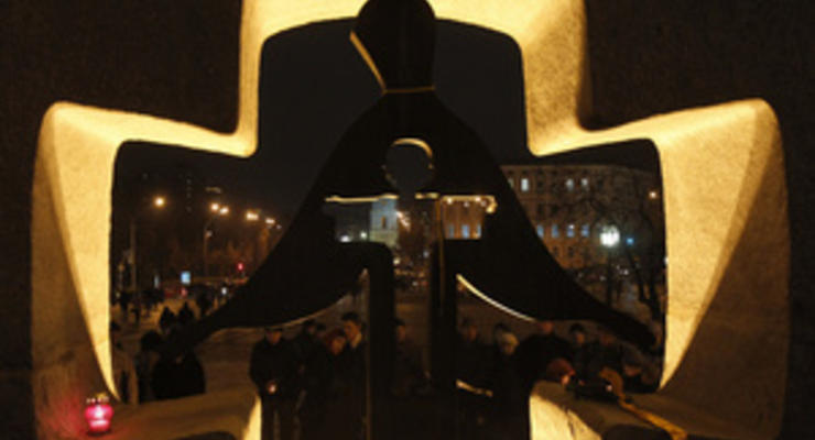 Янукович почтит память жертв Голодомора