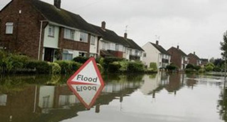 В Великобритании - наводнение, есть жертвы