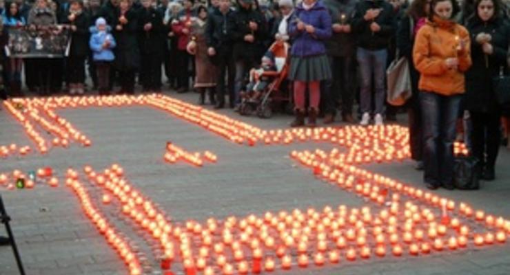В украинских городах прошли акции памяти жертв Голодомора
