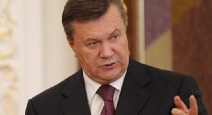 Янукович готовит отставку глав семи областей и Севастополя - источник