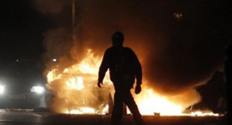 Прокурору Мукачево в день профессионального праздника сожгли новый Mercedes