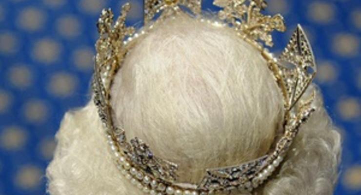 Трех украинцев наградили Медалями Бриллиантового юбилея королевы Елизаветы II