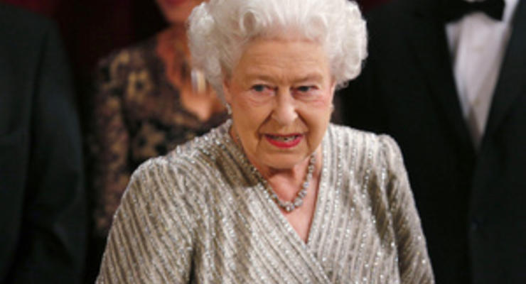 Королева Великобритании обратится к нации в формате 3D
