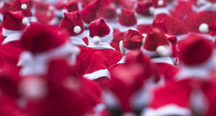 Фотогалерея: Армия Дедов Морозов. Забег Санта-Клаусов в Германии