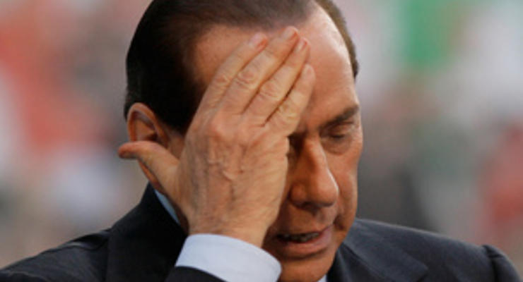 Берлускони возмущается реакцией политиков на его решение по выборам