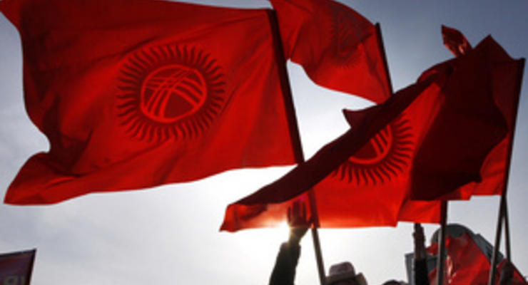 В Кыргызстане чиновников будут штрафовать за незнание госязыка