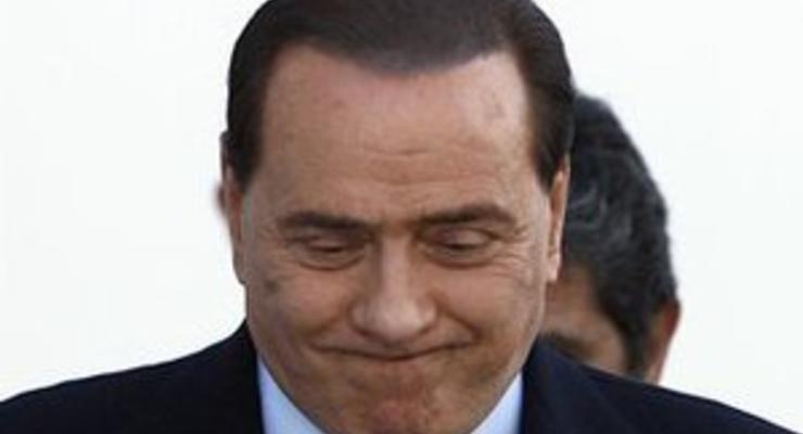 Берлускони встречается с девушкой, которая почти на 50 лет младше его