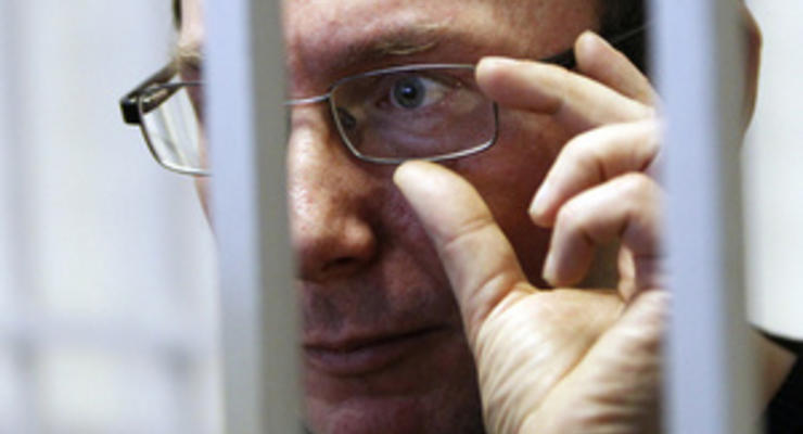 Завтра суд рассмотрит ходатайство о досрочном освобождении Луценко