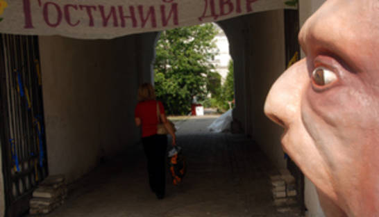 Активистам удалось приостановить реконструкцию Гостиного двора после столкновения с охраной