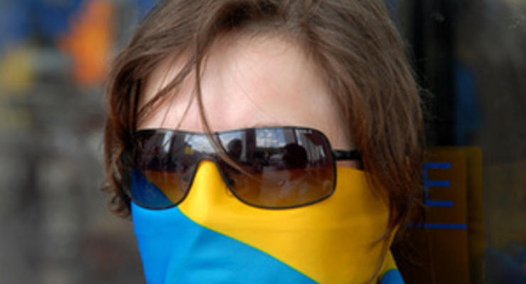 Большинство украинцев против предоставления русскому статуса государственного - опрос