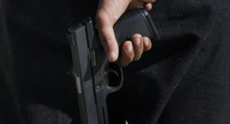 На Камчатке рабочий добился выплаты зарплаты только с помощью пистолета