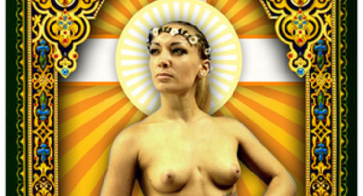В канун Рождества FEMEN представили свой православный календарь