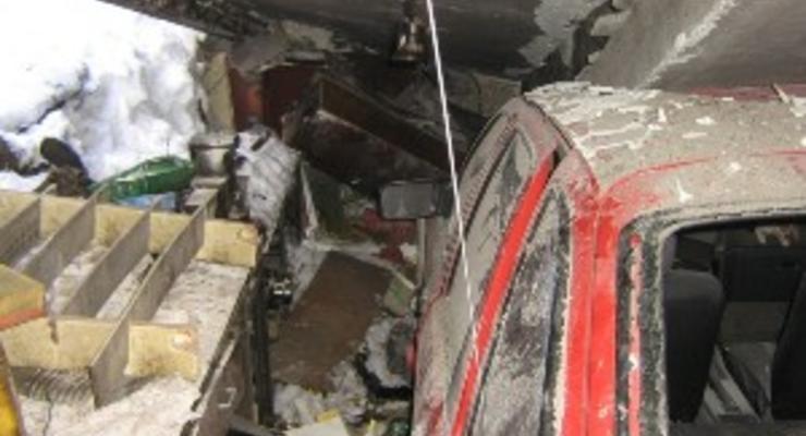 Возле Макеевки произошел взрыв, который разрушил три гаража