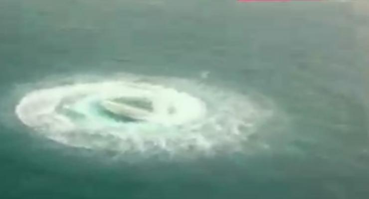 "Странная" лодка у берегов Австралии - видео