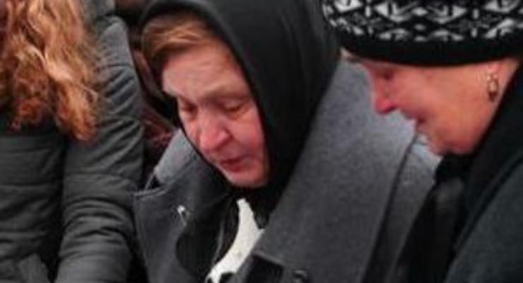 СМИ: Мать Мазурка требует от милиции вернуть ей золотые украшения