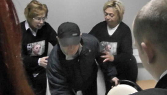 УДАР: Демократия по-украински - это выбрасывать из помещения женщин-депутатов