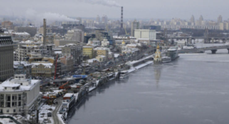 Власти Киева просят все службы города мобилизоваться для борьбы с гололедом