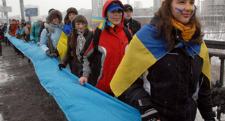 Тимошенко обратилась к украинцам по случаю Дня Соборности и призвала оппозицию создать единую партию