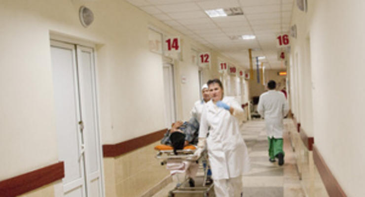 В Житомирской области в тяжелом состоянии госпитализирована женщина, у которой во рту лопнул термометр