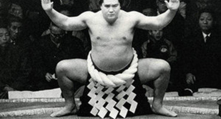 В Японии скончался легендарный сумоист украинского происхождения