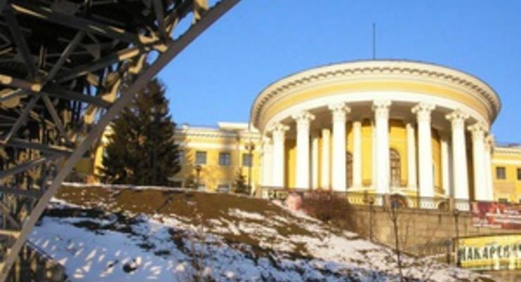 Апелляционный суд вернул Киеву участок земли возле Октябрьского дворца