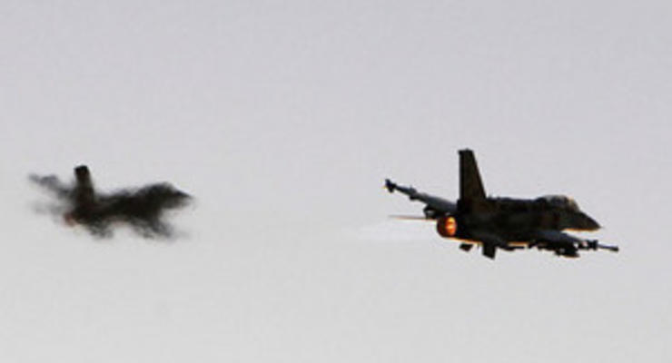 Израильские военные самолеты вторглись в воздушное пространство и полетели в направлении Сирии