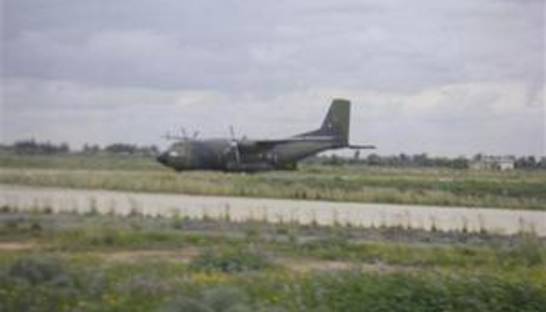 В Мали тридцать самолетов ВВС Франции обстреляли позиции исламистов