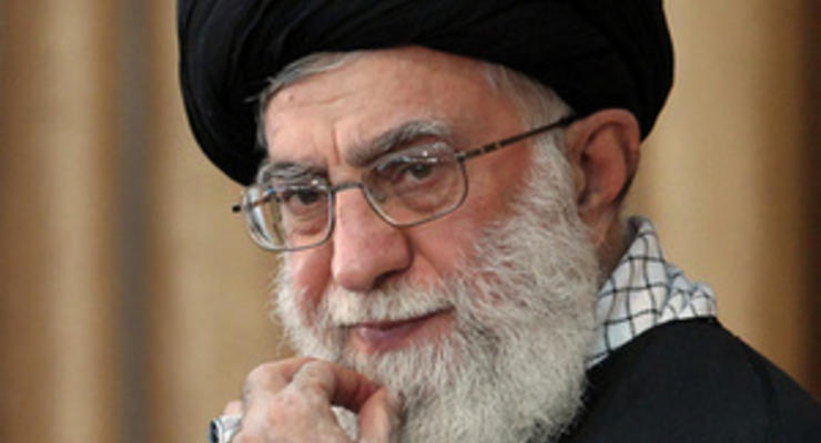 Иран отказывается проводить переговоры по ядерной программе "под прицелом американского оружия"