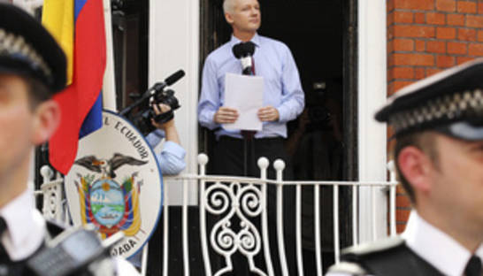 Ассанж подал документы для участия в парламентских выборах в Австралии