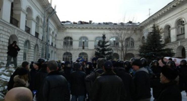 Милиция отпустила задержанных во время столкновений в Гостином дворе