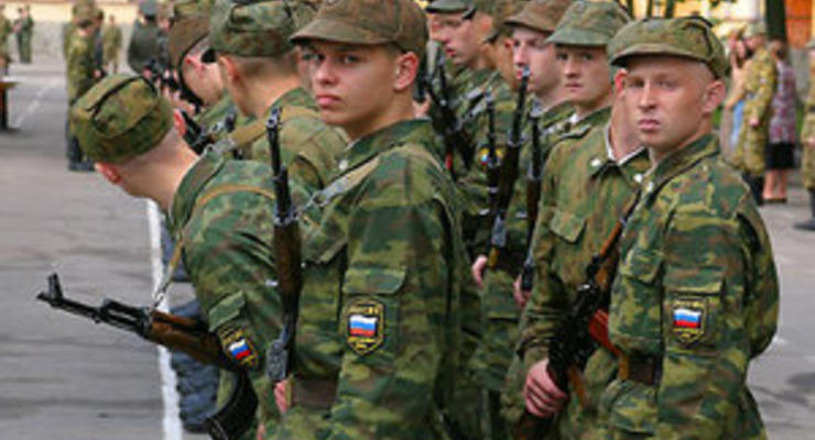 Российских студентов предлагают на летних каникулах отправлять в армию