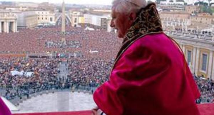 После отречения Бенедикт XVI останется почетным понтификом