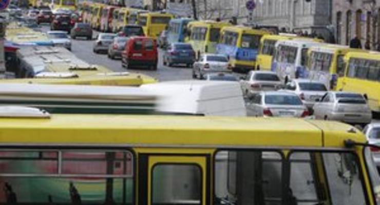 Забастовка маршрутчиков: Глава Киевской ОГА объявил о победе одесского перевозчика