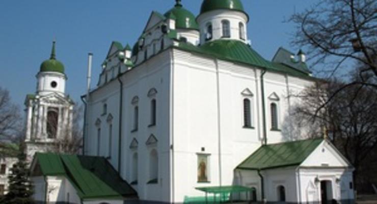 Киевсовет передал женскому монастырю здания общей площадью почти 5 тысяч кв метров на Подоле