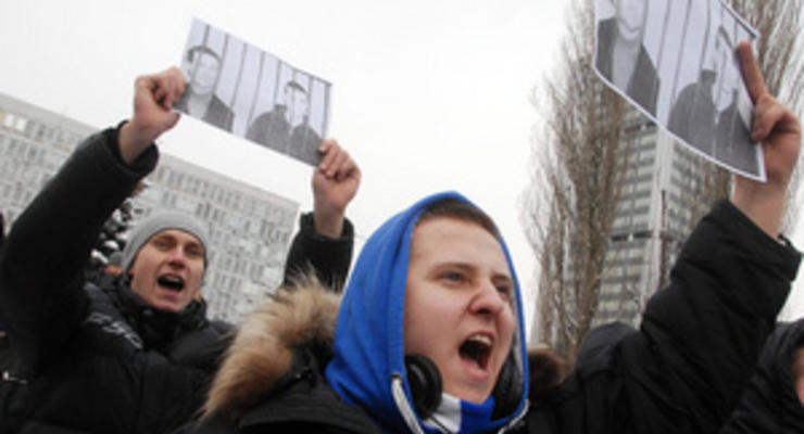 Под зданием Апелляционного суда собралось около 300 сторонников Павличенко
