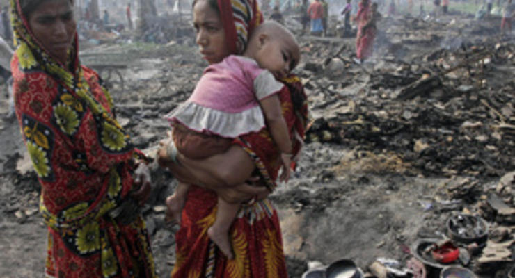 На востоке Индии выгорел целый район трущоб
