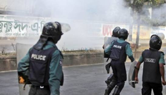 У Бангладеш у зіткненнях ісламістів з поліцією загинули три людини