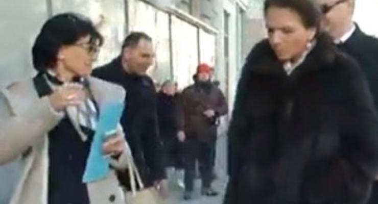 Тимошенко принесла извинения женщинам-депутатам, которых забросали снежками