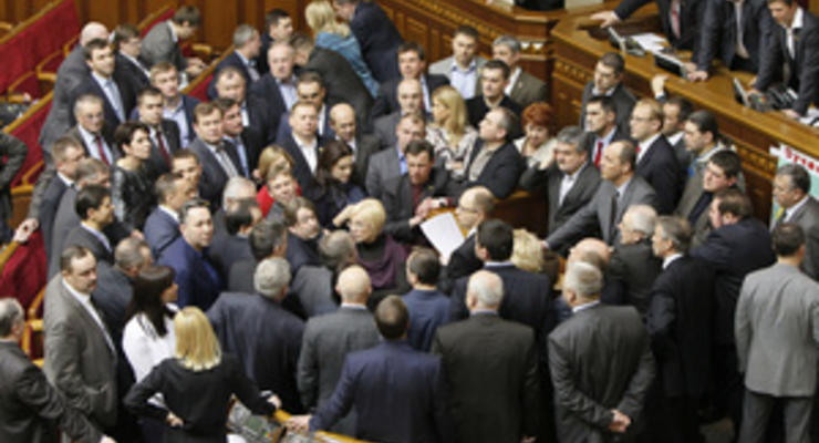 Оппозиция выдвинула четыре требования для разблокирования Рады - Ъ