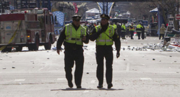ФБР назвала приметы подозреваемого во взрывах в Бостоне
