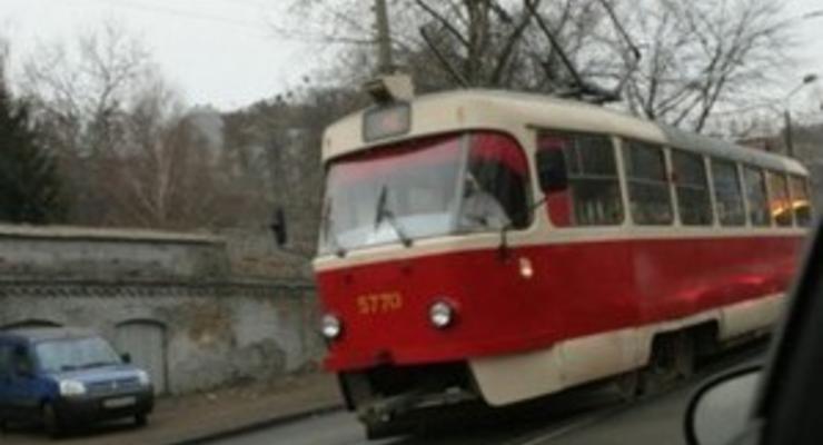 В Киеве на Подоле водитель трамвая избила маршрутчика