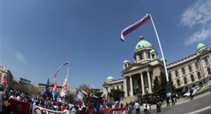 Парламент Сербии одобрил соглашение о нормализации отношений с краем Косово
