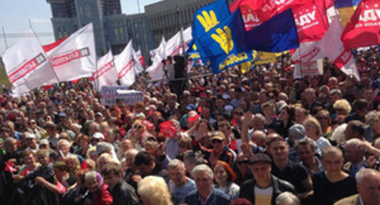 Акция Вставай, Украина! завершилась в Сумах: оппозиция и милиция разошлись в подсчетах участников