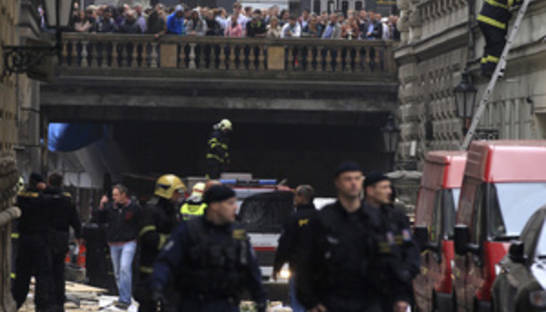 Жертвами взрыва в центре Праги стали не менее четырех человек