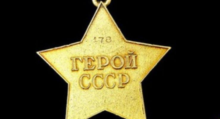В Киеве открыли памятники двум дважды Героям СССР