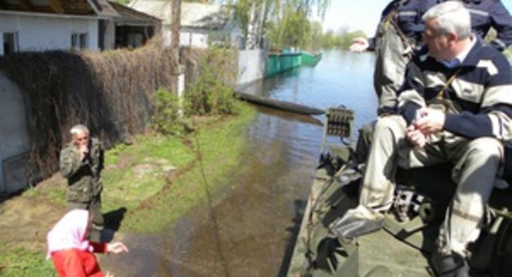 Паводок в Черниговской области: несколько десятков населенных пунктов отрезаны от дорог